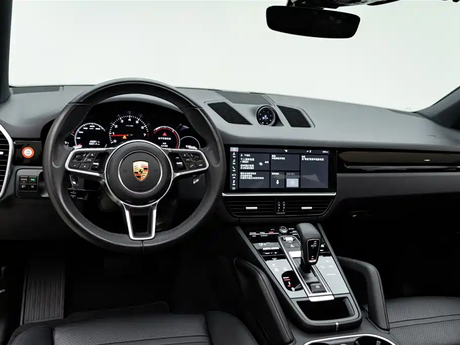 Porsche Cayenne 2019 — фото 11