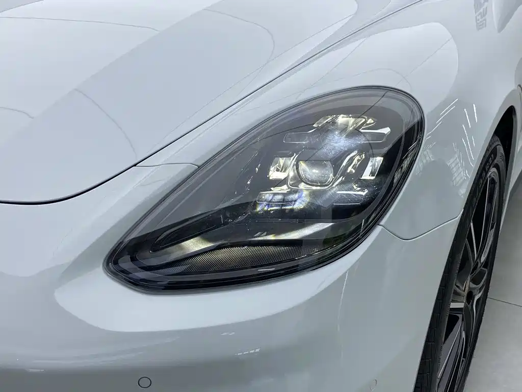 Porsche Panamera 2021 — фото 32