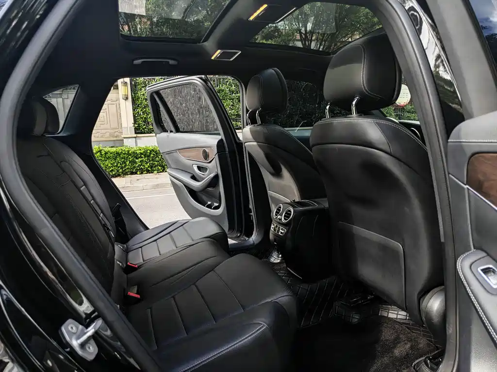 Mercedes-Benz GLC 2020 — фото 17