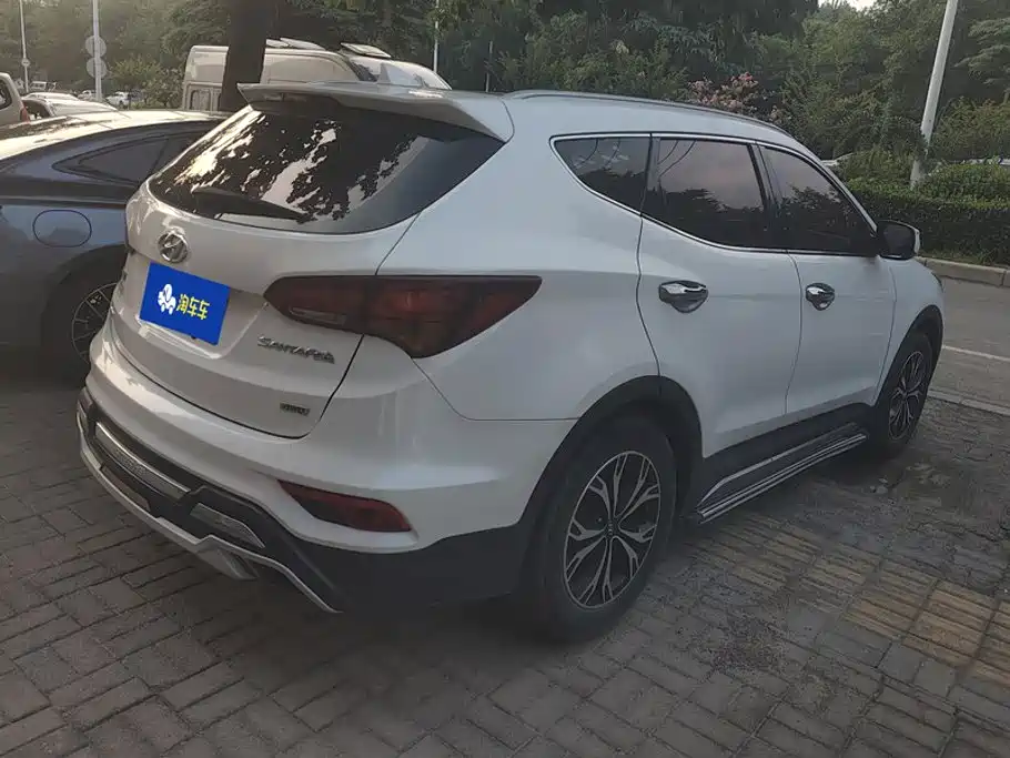 Hyundai Santa Fe 2018 — фото 3