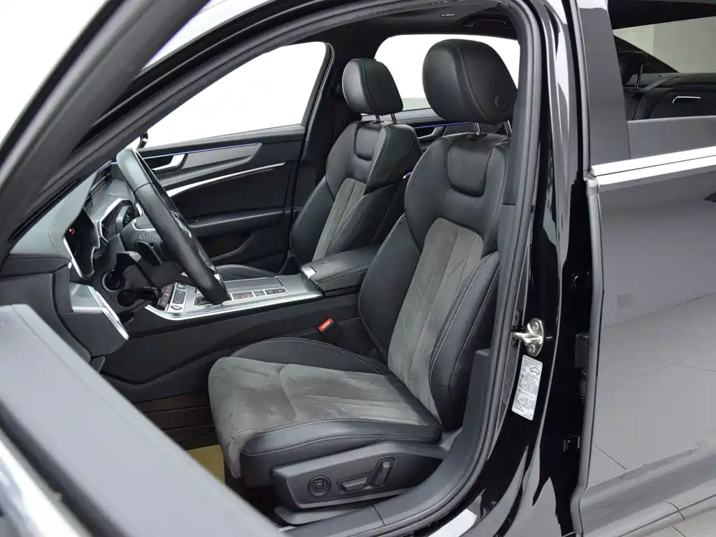 Audi A6L 2022