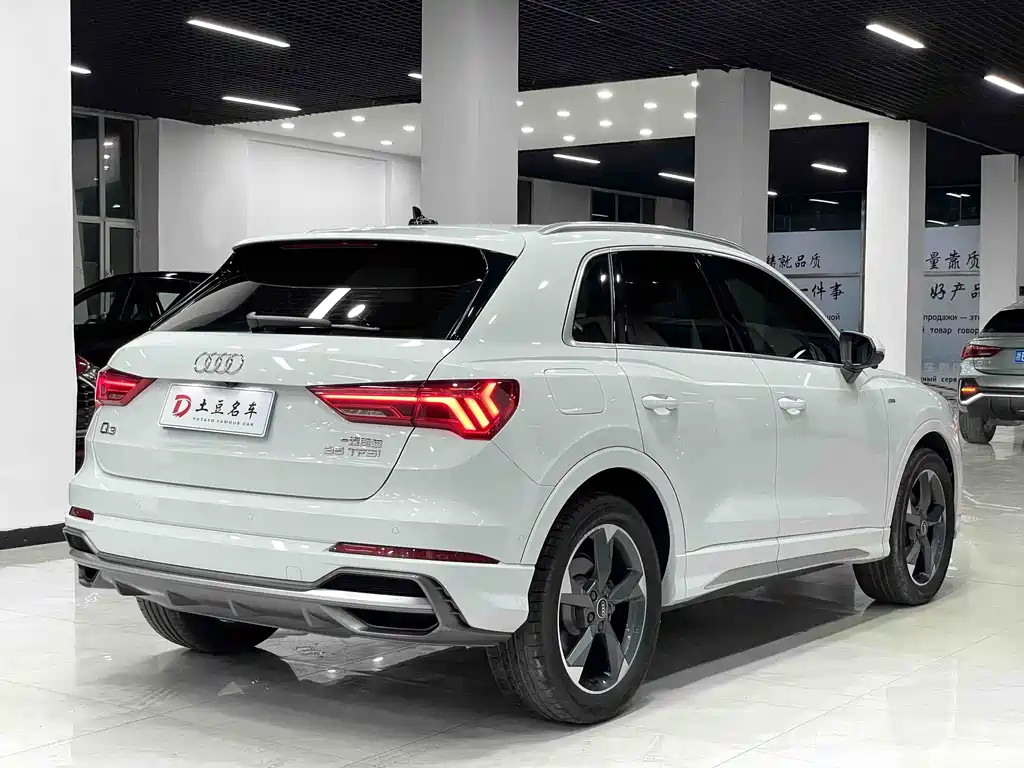 Audi Q3 2022 — фото 6