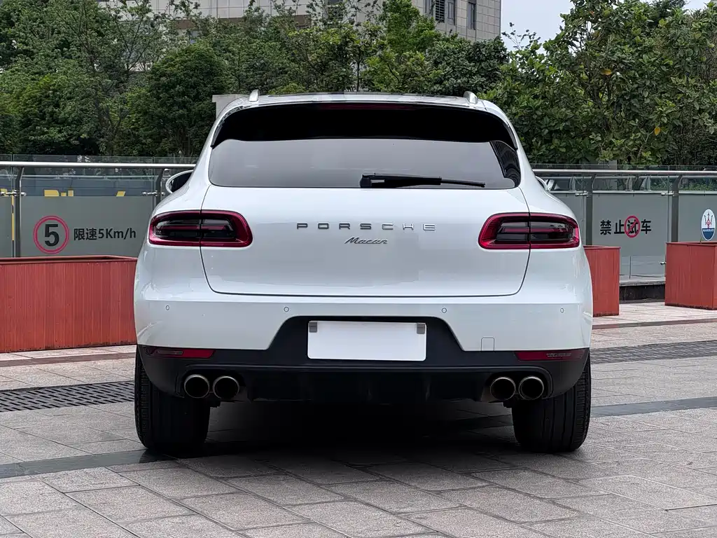 Porsche Macan 2016 — фото 9