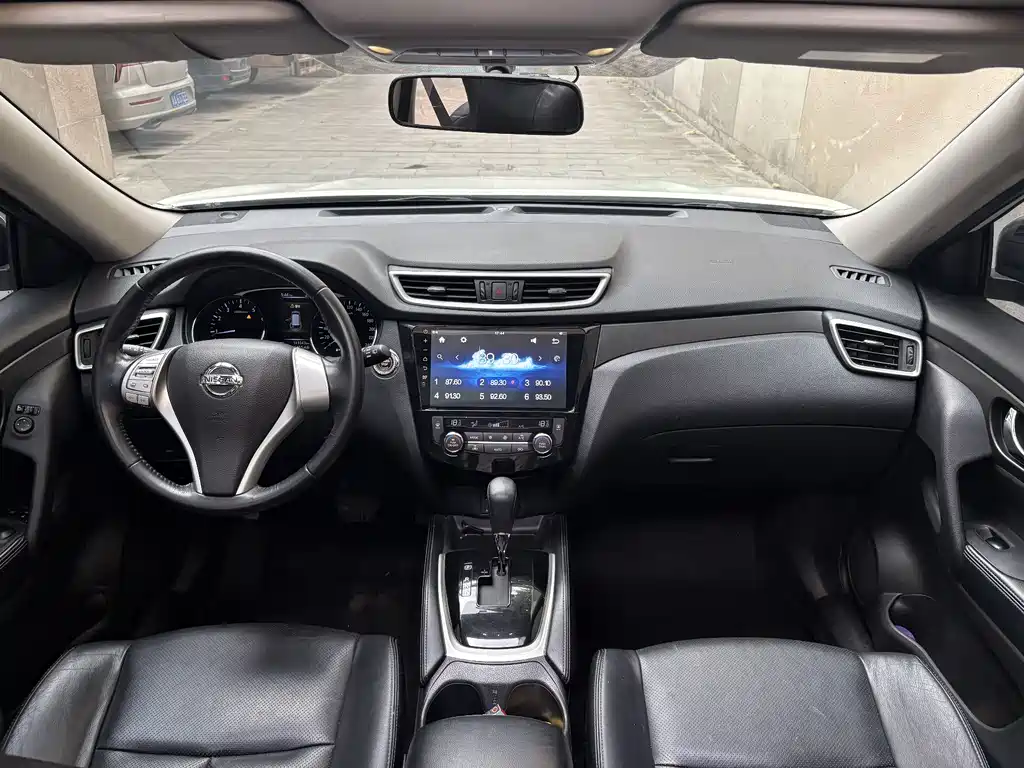 Nissan X-Trail 2015