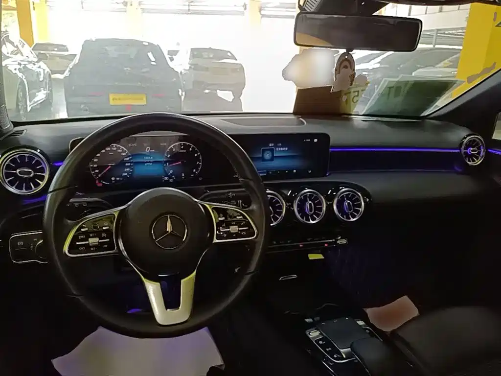 Mercedes-Benz A-Class 2020 — фото 10