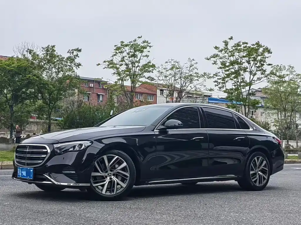 Mercedes-Benz E-Class 2025