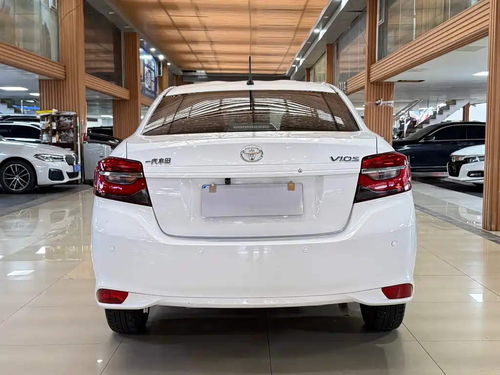 Toyota Vios 2022 — фото 5