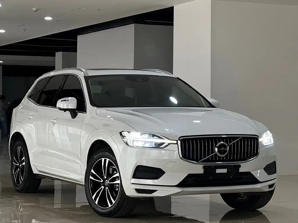 Volvo XC60 2018 — фото 3