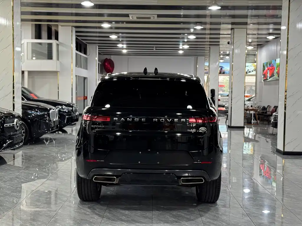 Land Rover Sport 2023 — фото 12