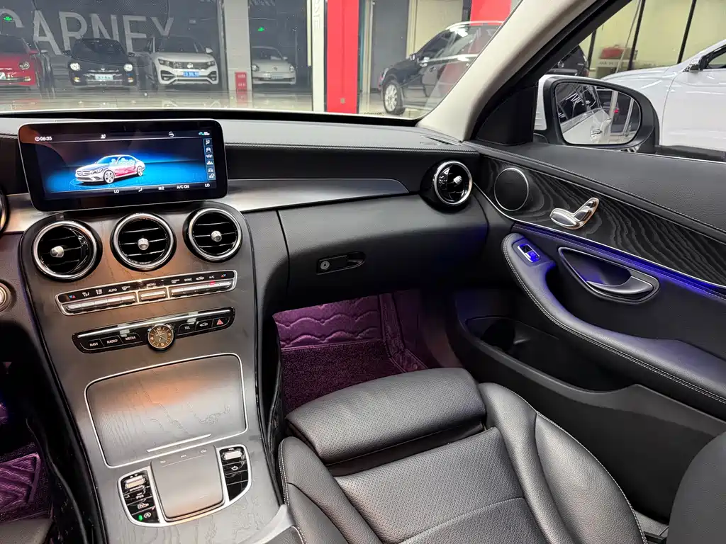 Mercedes-Benz C-Class 2020 — фото 19