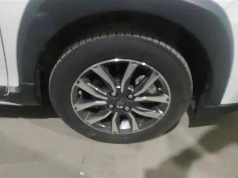 Toyota Yaris L 2023