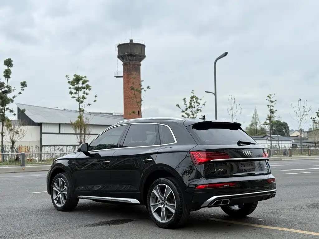 Audi Q5L 2023 — фото 5