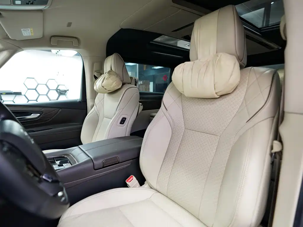 Toyota Alphard 2024 — фото 7