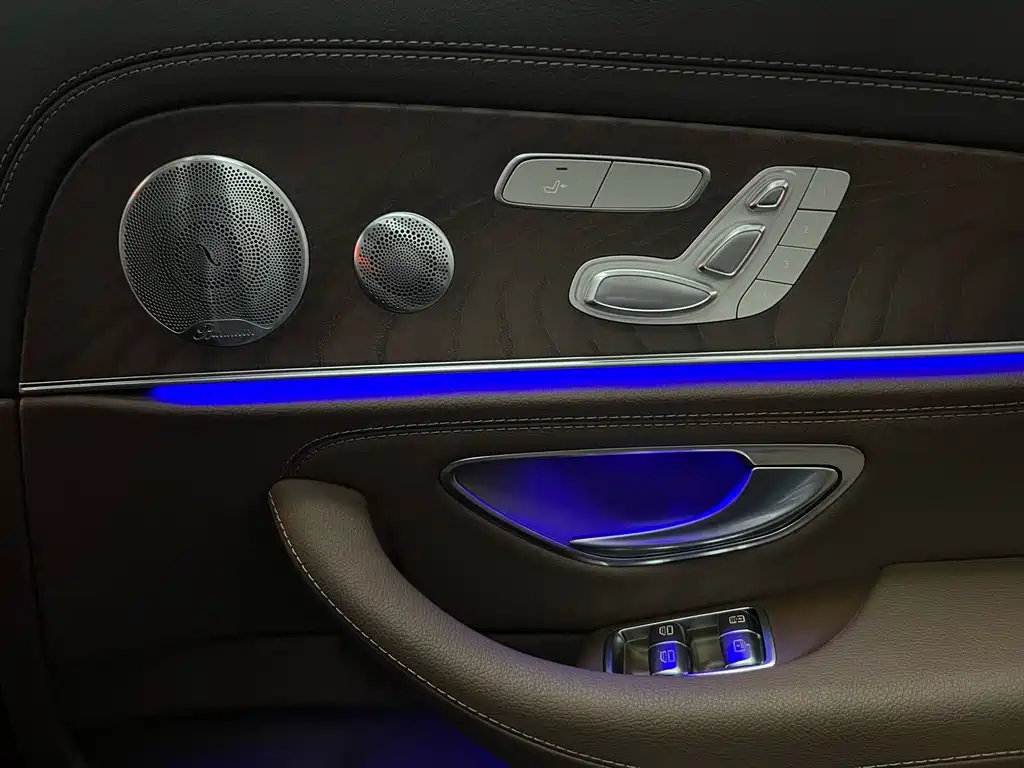 Mercedes-Benz E-Class 2020 — фото 22