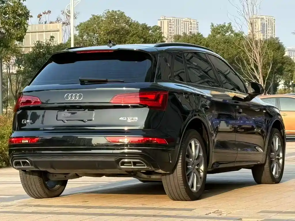 Audi Q5L 2023 — фото 7
