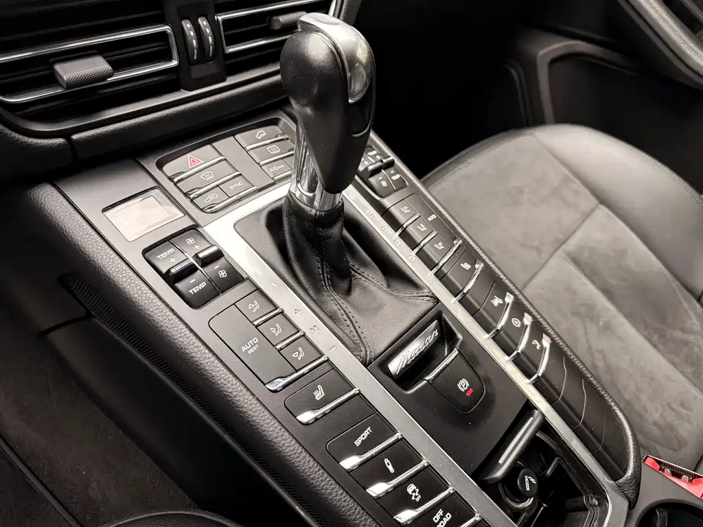 Porsche Macan 2019 — фото 9