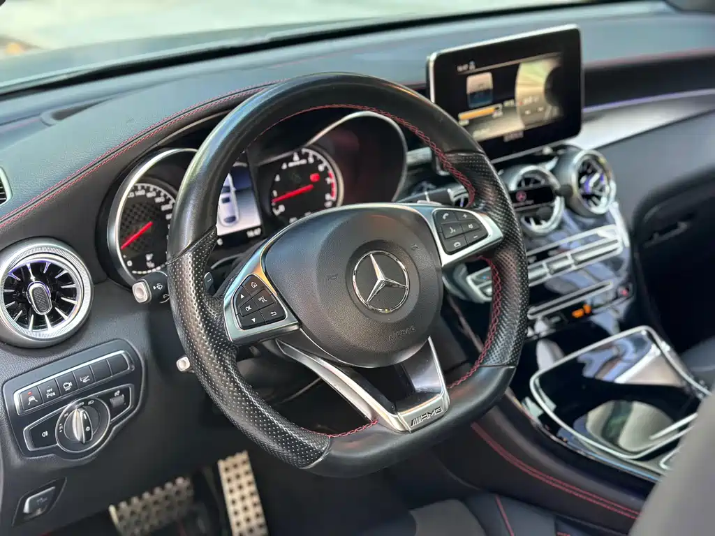 Mercedes-Benz GLC Coupe AMG 2018 — фото 10