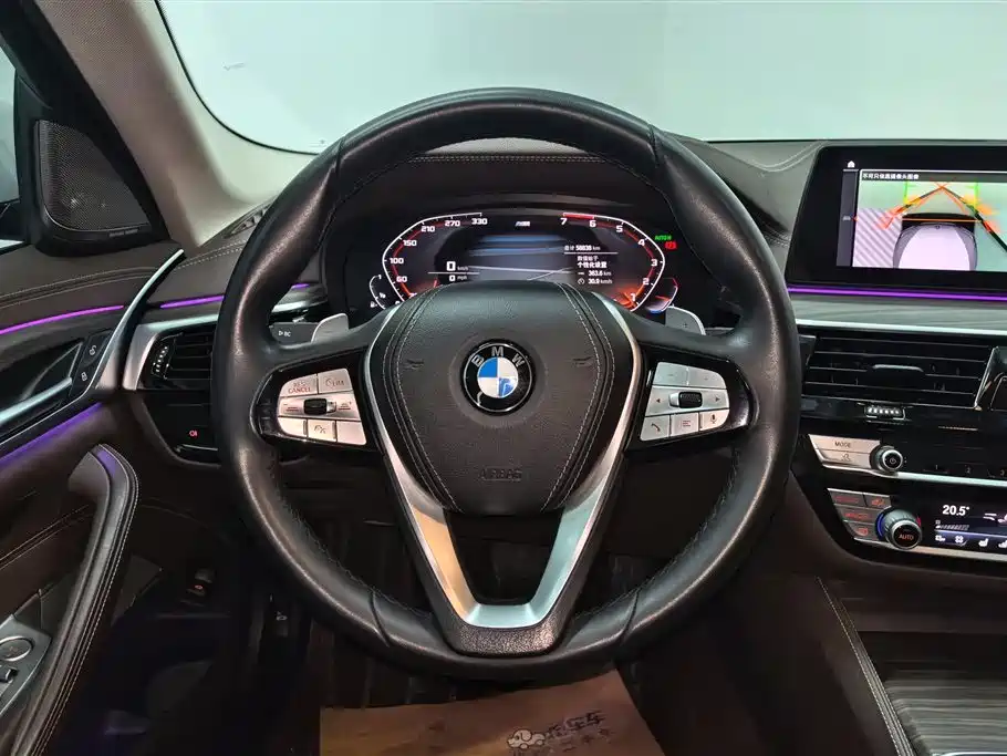 BMW 5 Series 2020 — фото 15
