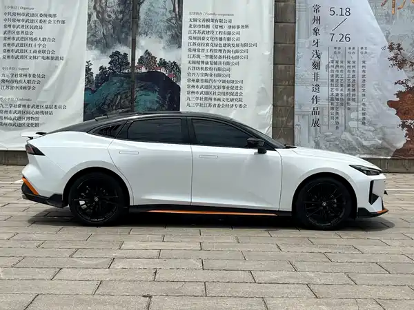 Changan UNI-V 2024