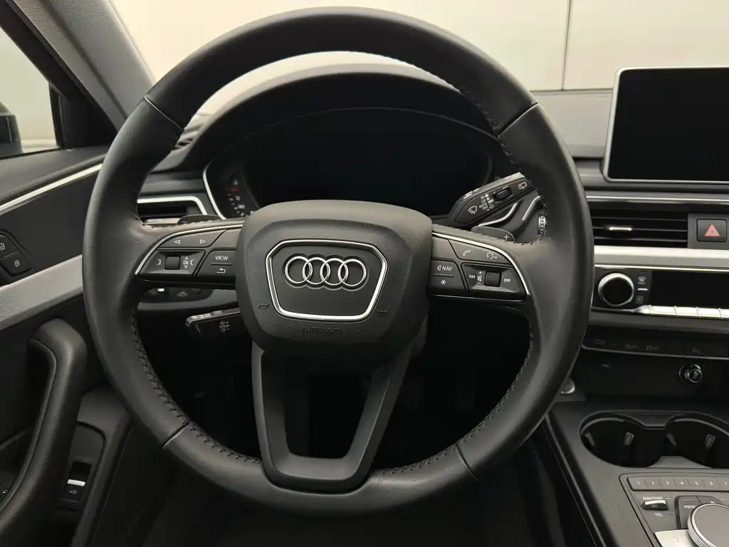 Audi A4 2020 — фото 16