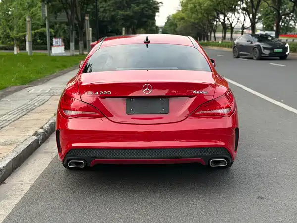 Mercedes-Benz CLA 2015
