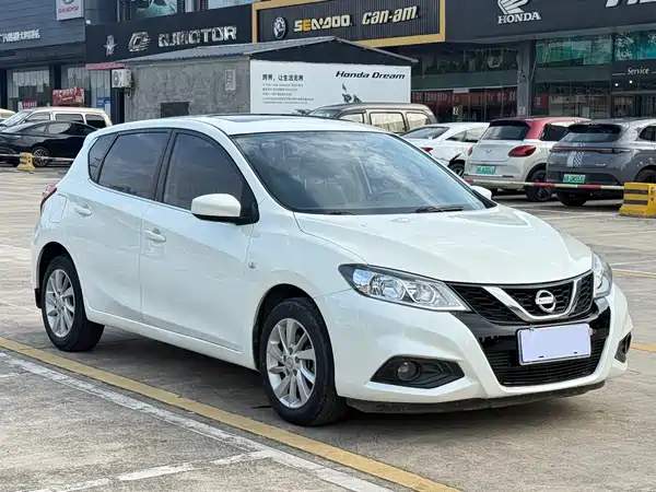 Nissan Tiida 2016