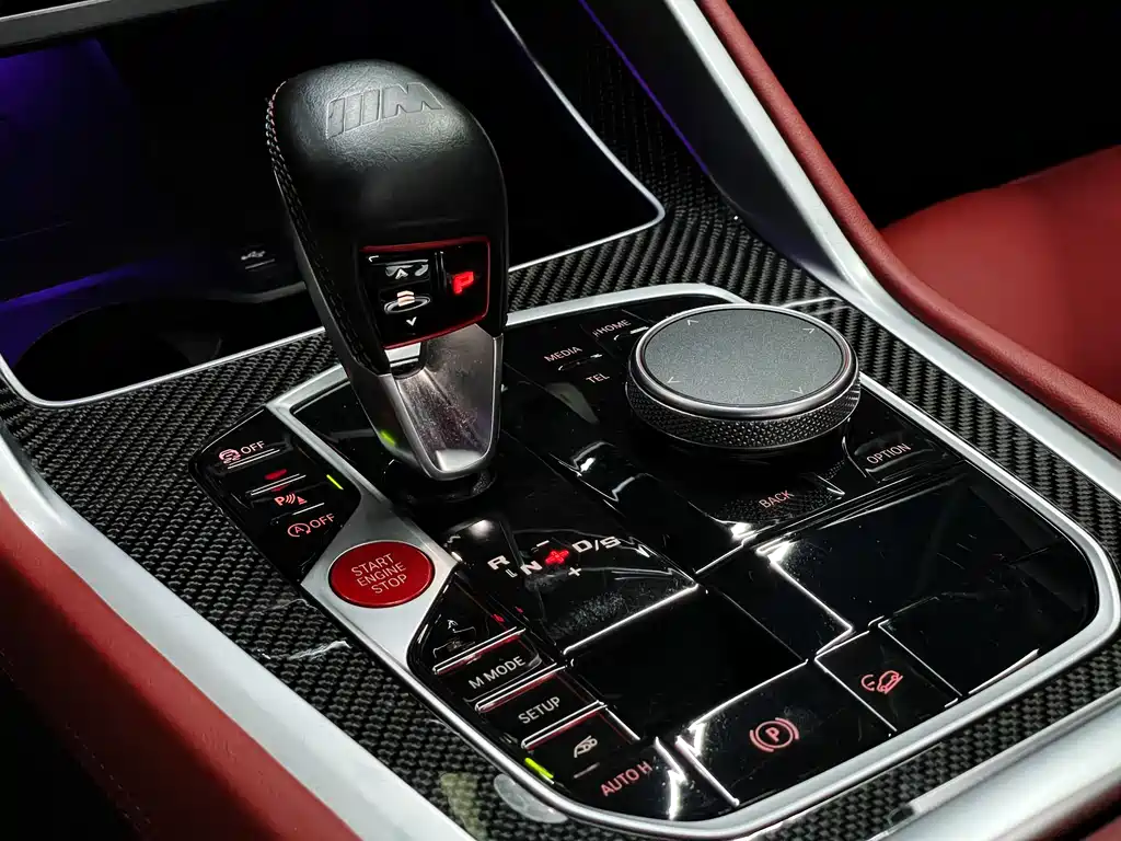 BMW X6 M 2023 — фото 13