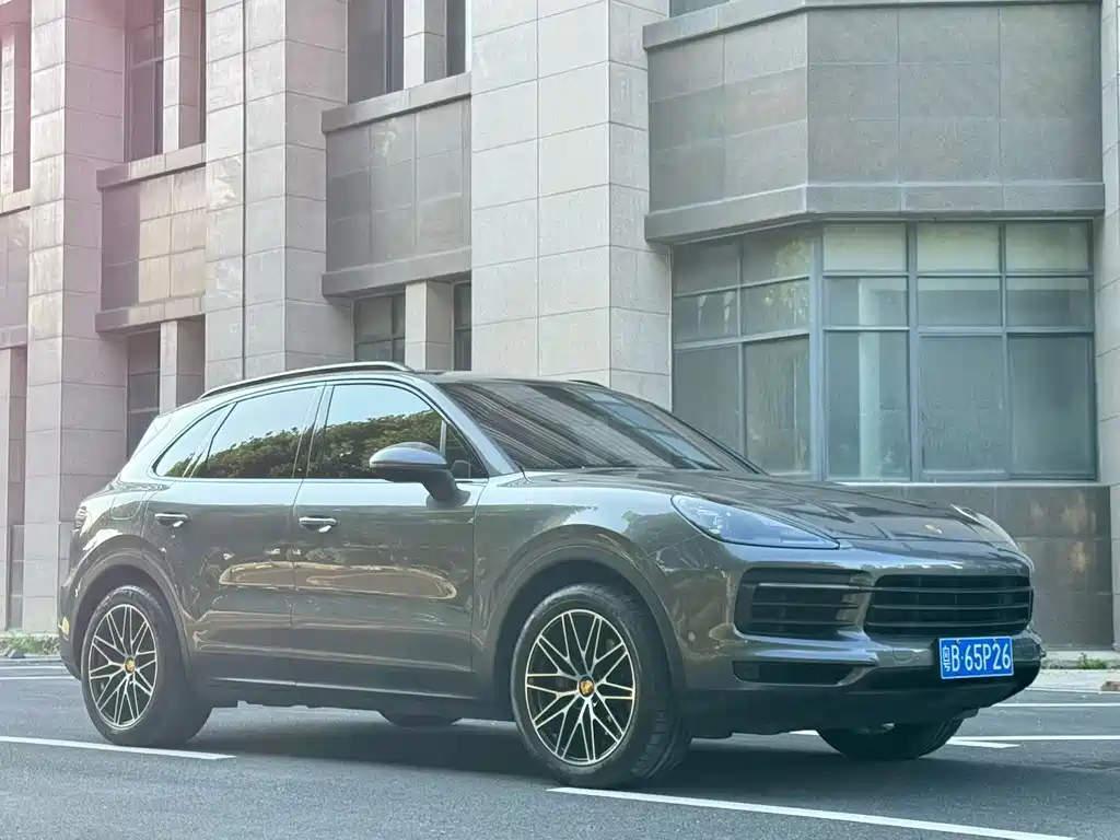 Porsche Cayenne 2022 — фото 3