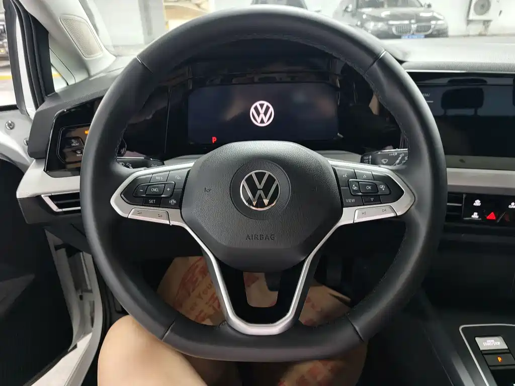 Volkswagen Golf 2023