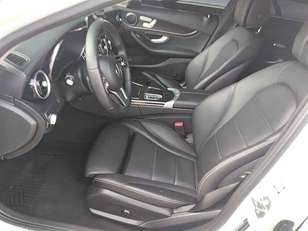 Mercedes-Benz C-Class 2019 — фото 15