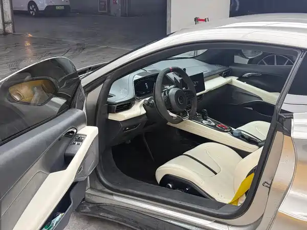 Lotus EMIRA 2023