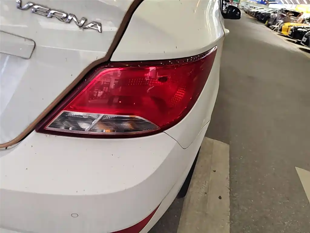 Hyundai Verna 2016 — фото 8