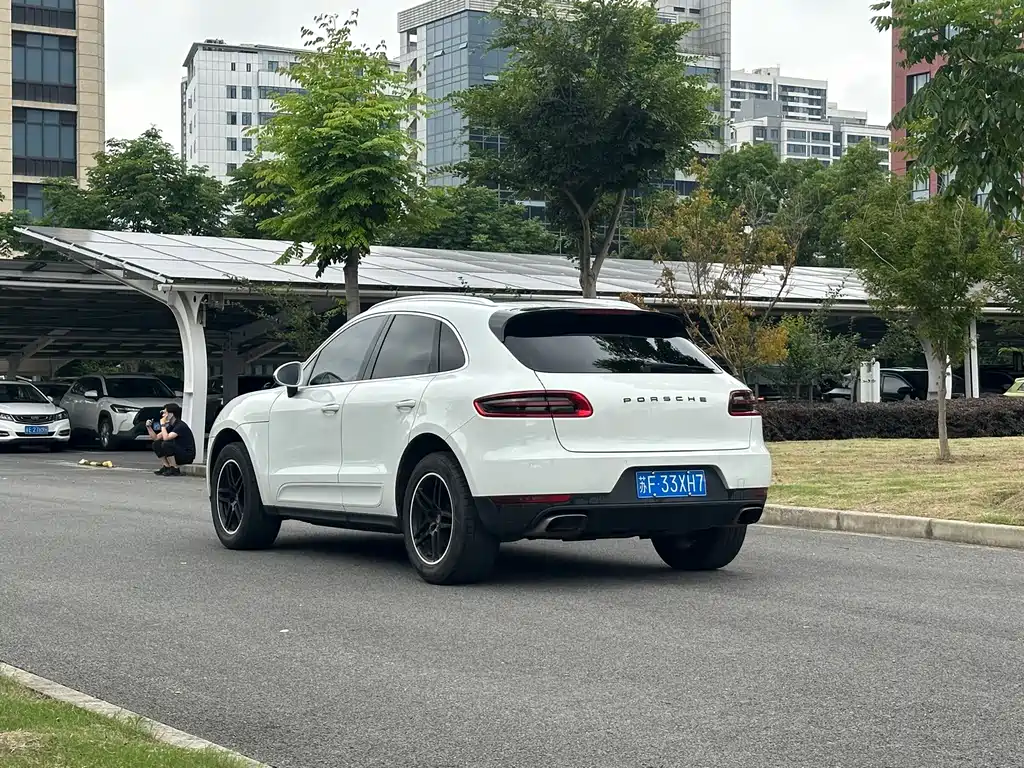 Porsche Macan 2017 — фото 6