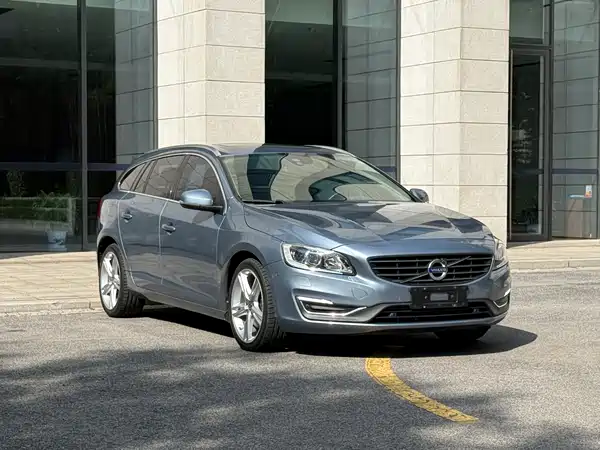 Volvo V60 2017