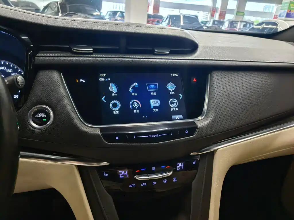 Cadillac XT5 2019 — фото 12