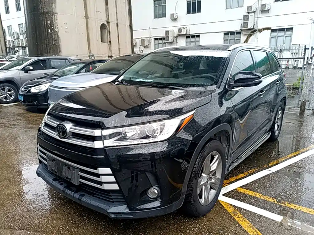 Toyota Highlander 2020 — фото 1