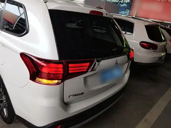 Mitsubishi Outlander 2018