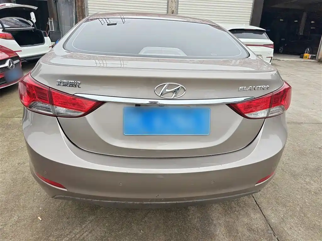 Hyundai Elantra Langdong 2016 — фото 4