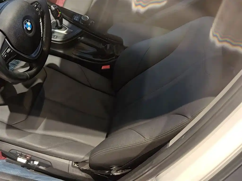 BMW 3 Series 2017 — фото 15