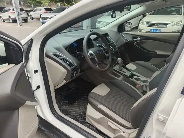 Ford Focus 2012
