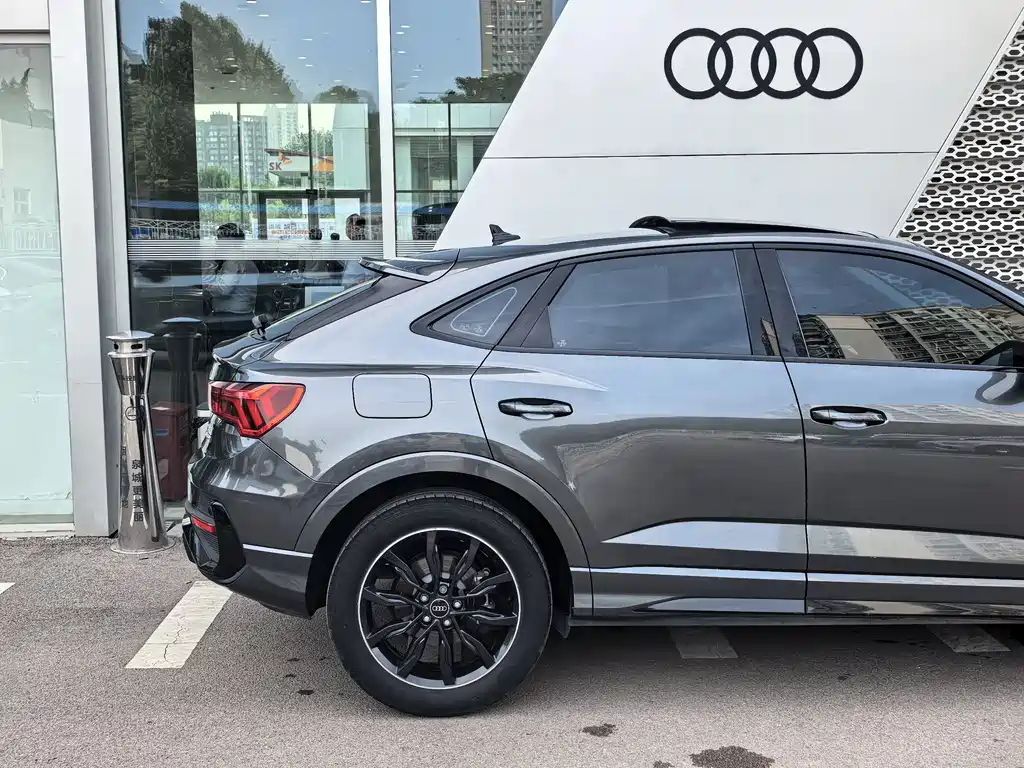 Audi Q3 Sportback 2021 — фото 4