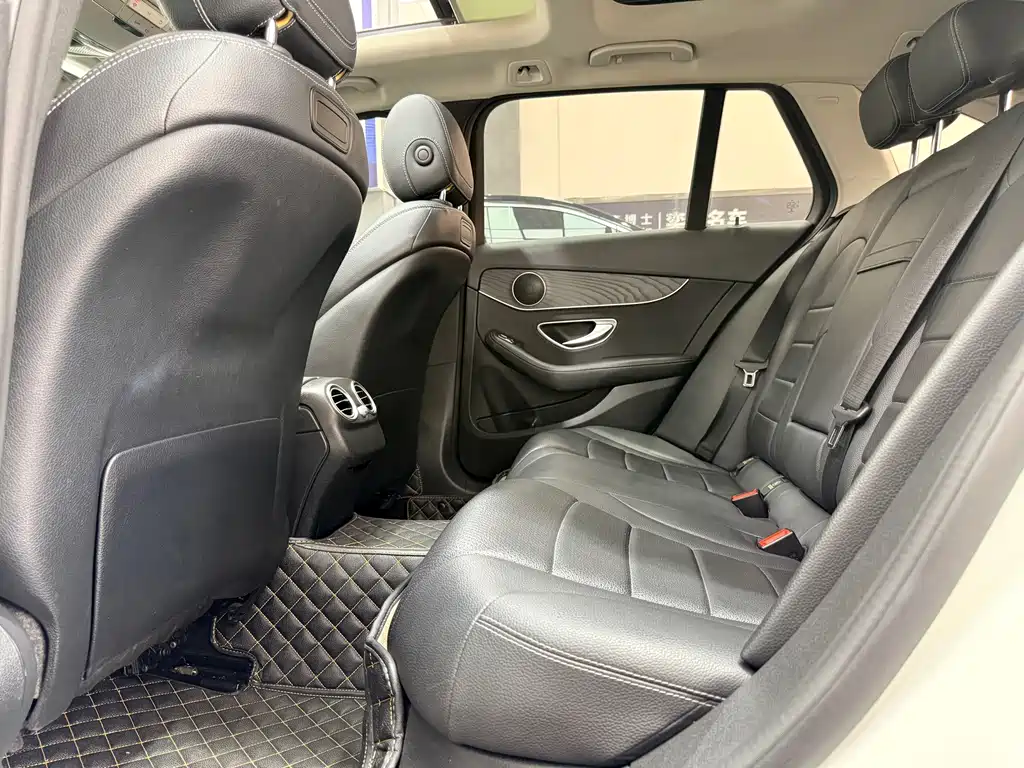 Mercedes-Benz C-Class 2019