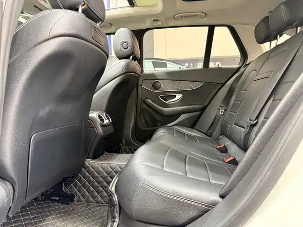 Mercedes-Benz C-Class 2019