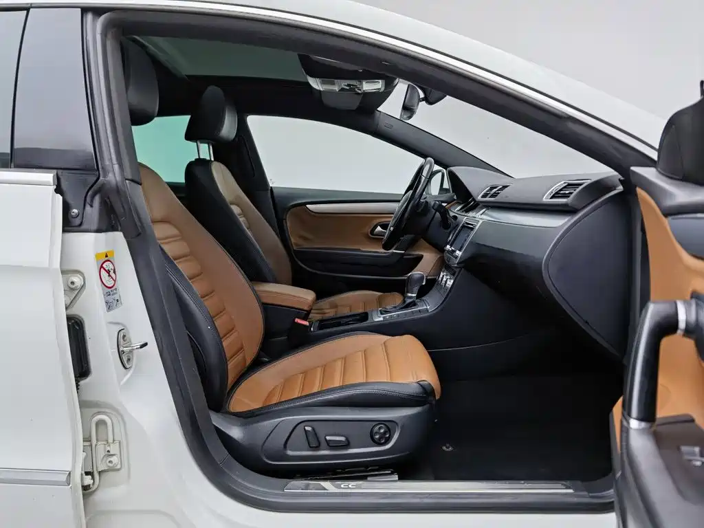 Volkswagen CC 2015 — фото 23