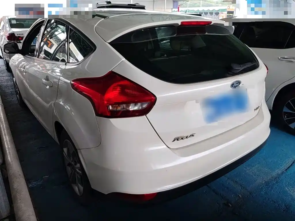 Ford Focus 2015 — фото 5