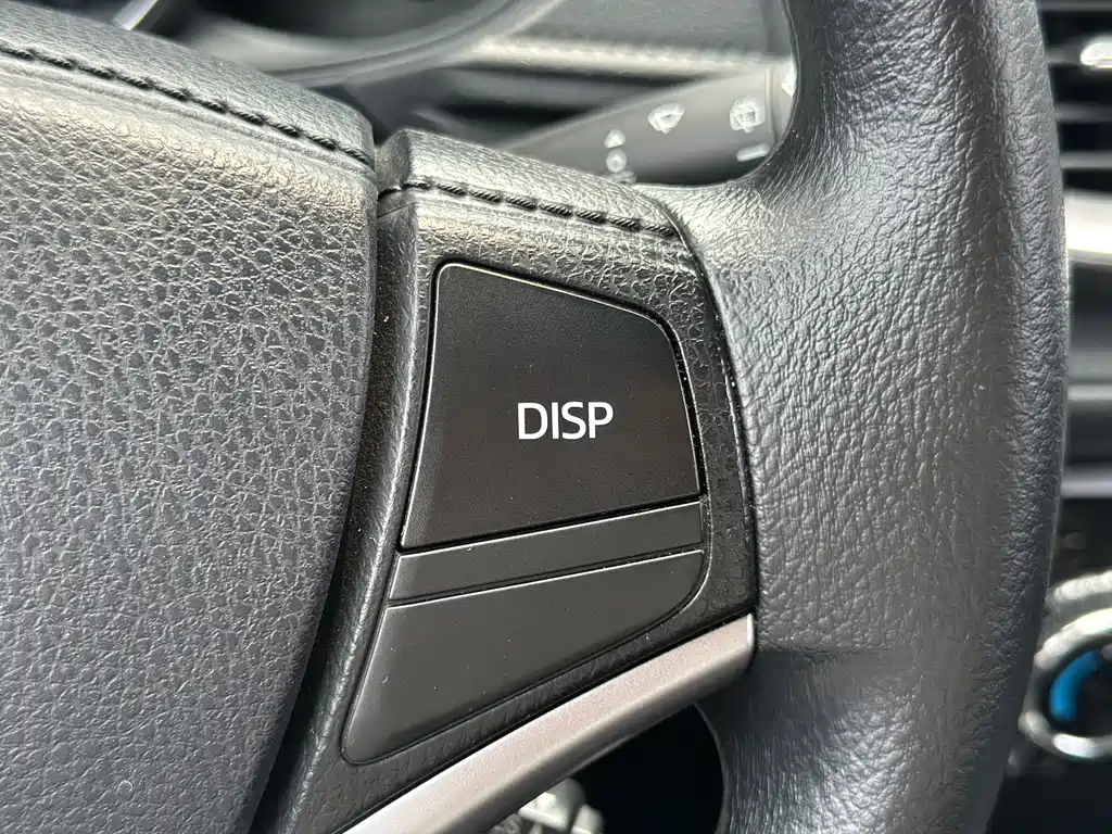 Toyota Yaris L 2023 — фото 15