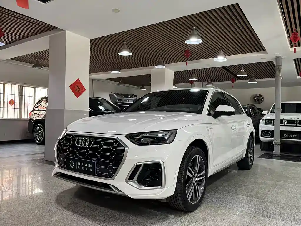 Audi Q5L 2023 — фото 1