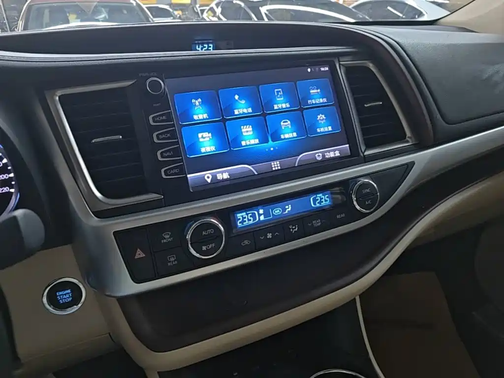 Toyota Highlander 2016 — фото 13