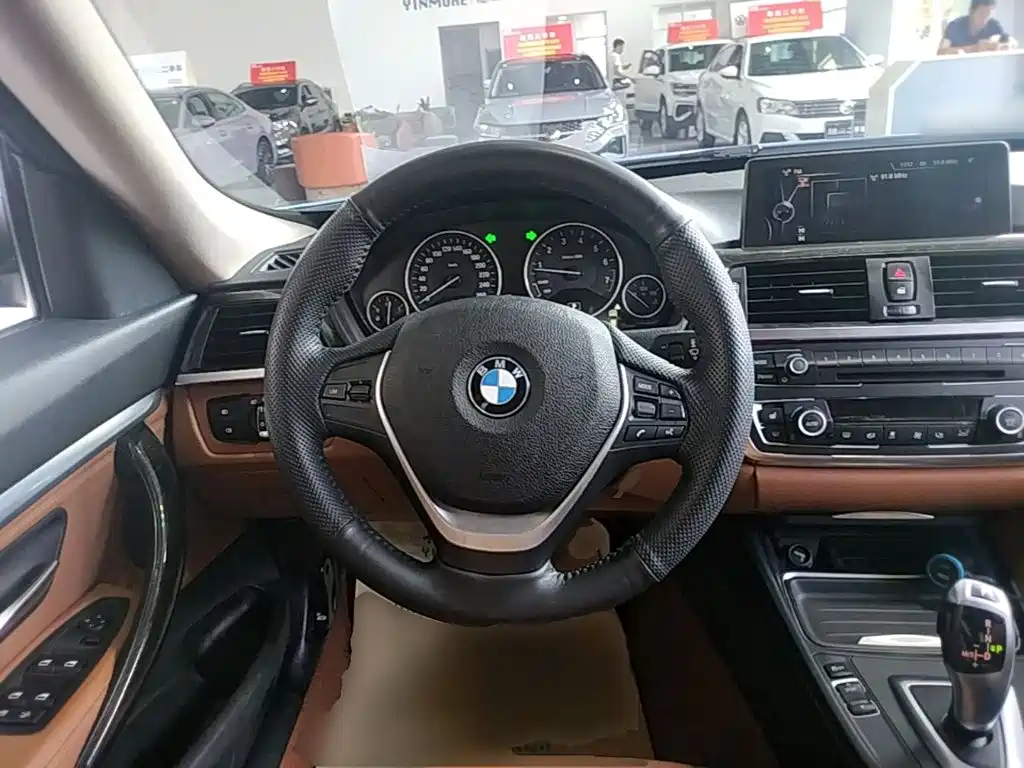 BMW 3 Series GT 2015 — фото 11