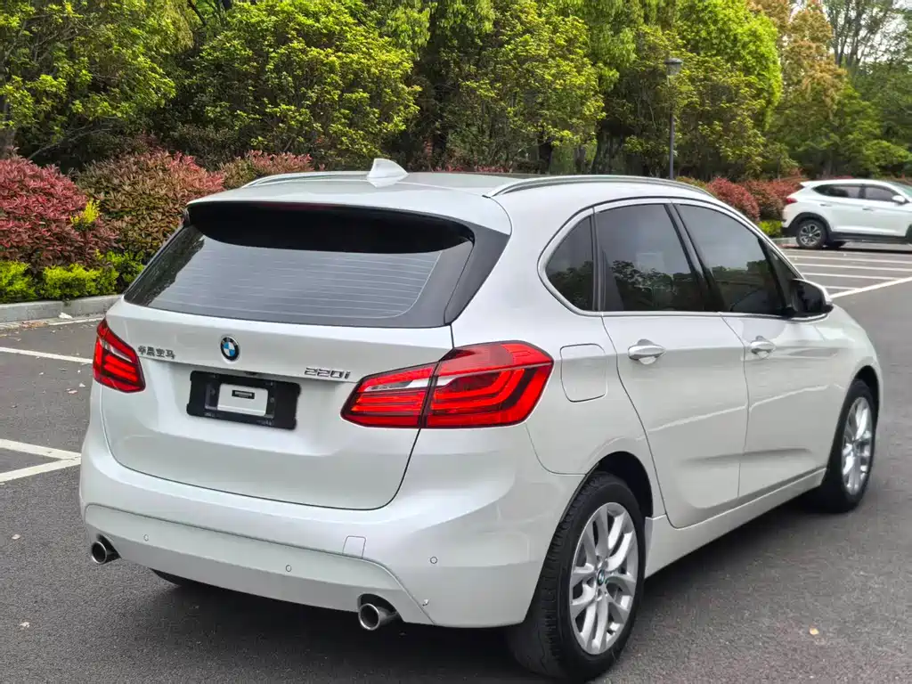 BMW 2 Series Active Tourer 2018 — фото 6